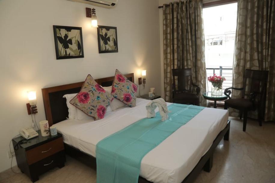 4BHK builder floor-1