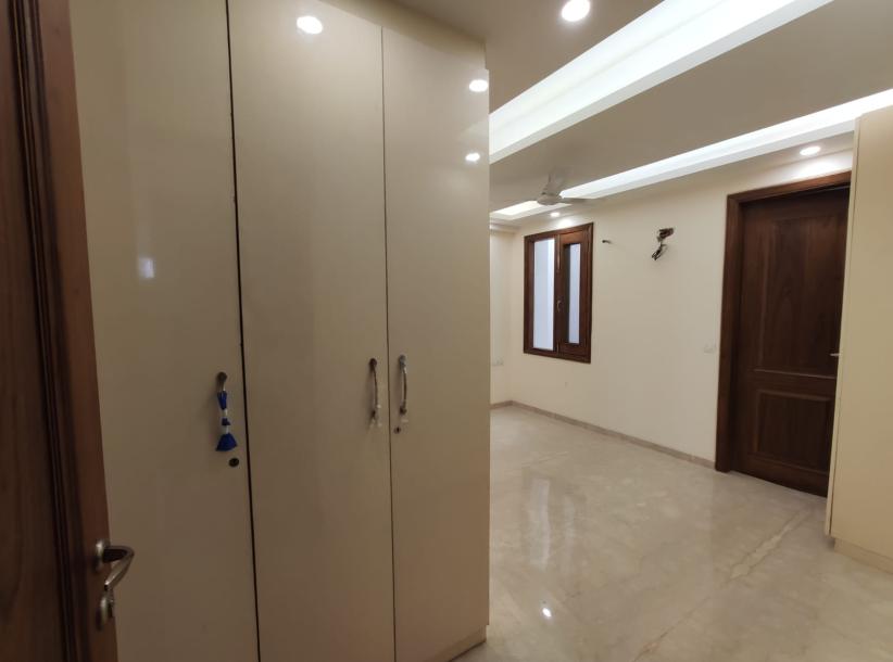 4BHK builder floor-1