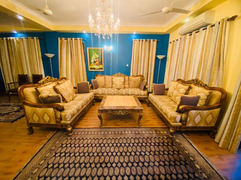 4BHK builder floor-1