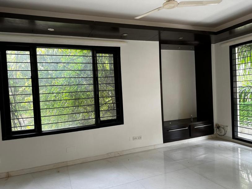 4BHK builder floor-1