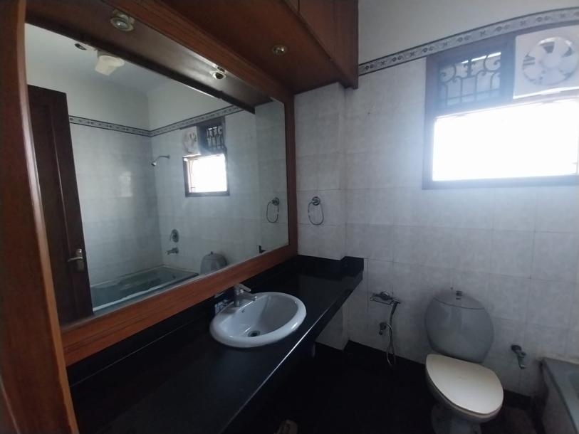 4BHK builder floor-4