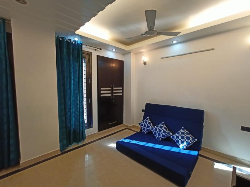 3BHK Builder Floor-1
