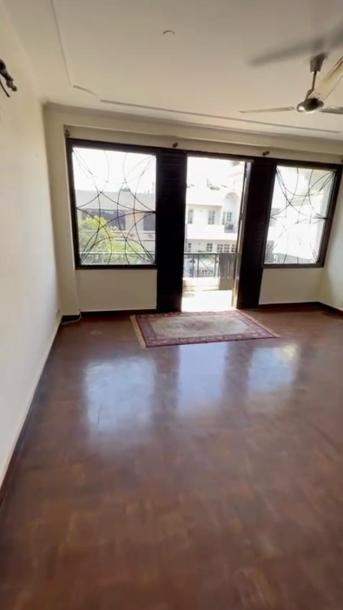 3BHK Builder Floor-13