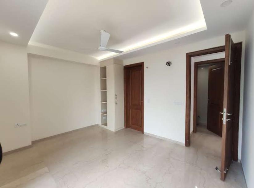 5BHK Builder Floor-1