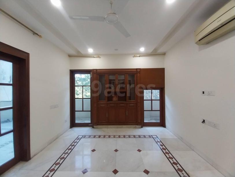 3BHK Builder Floor-10